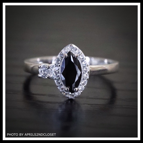 BLACK CZ DIAMOND PAVE COCKTAIL STATEMENT RING - Picture 7 of 8